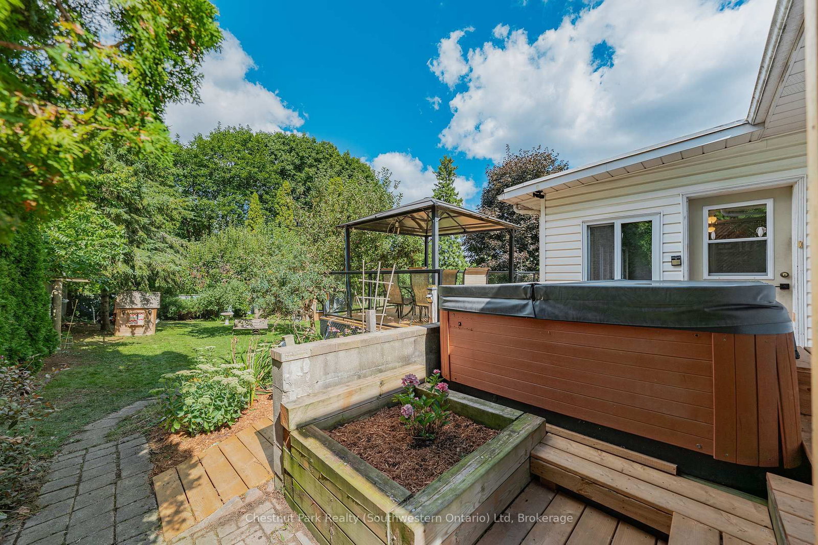 Listing Image 15