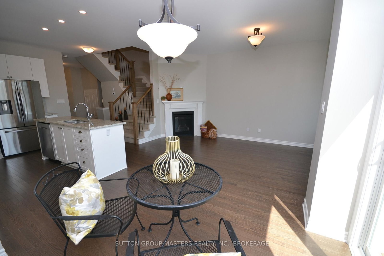 Listing Image 16