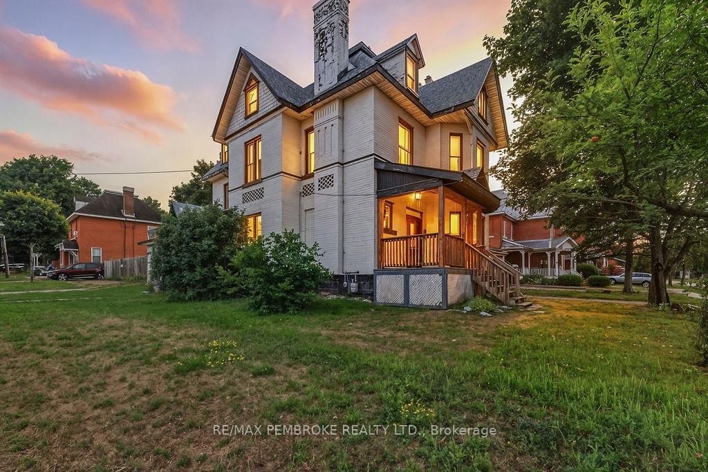 Listing Image 3