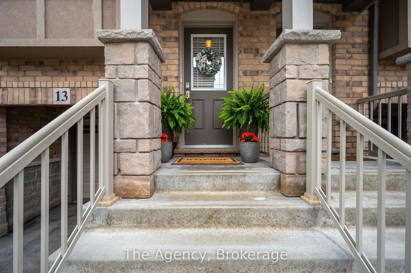 13 - 201 Westbank Tr, Hamilton, L6J 1H6 | Image 2