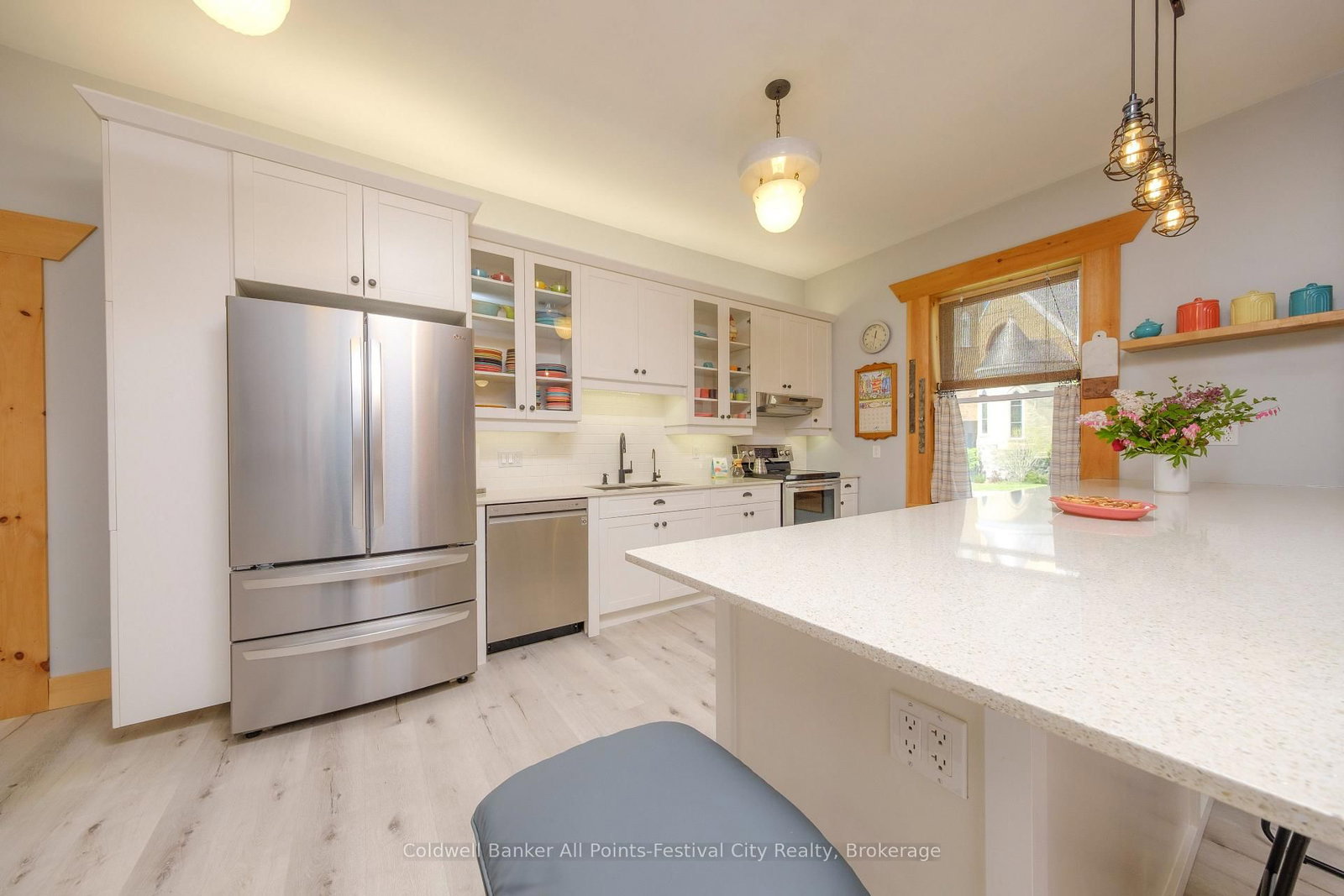 Listing Image 19