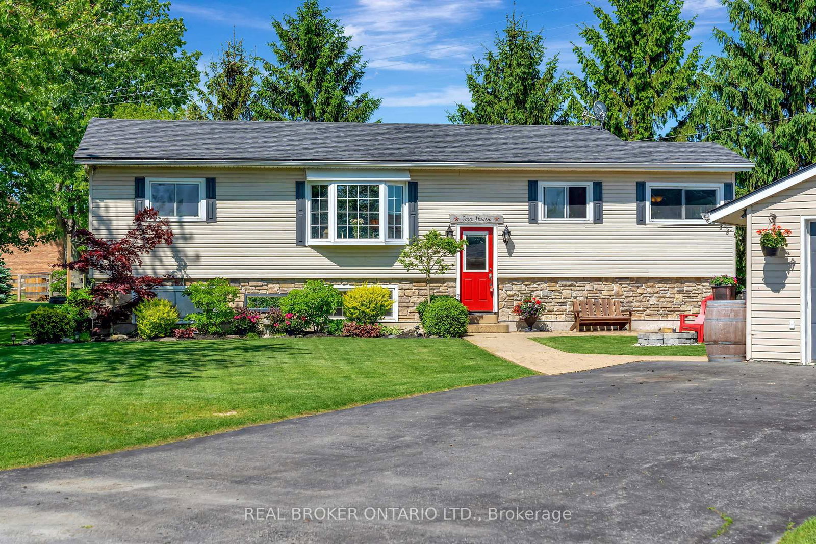 Listing Image 14