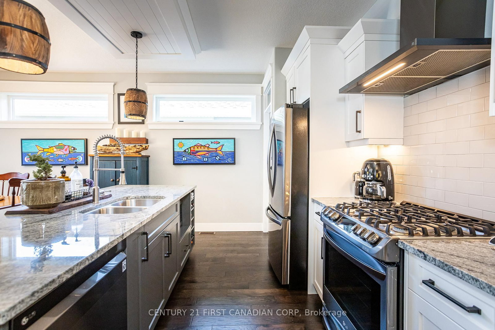 Listing Image 12