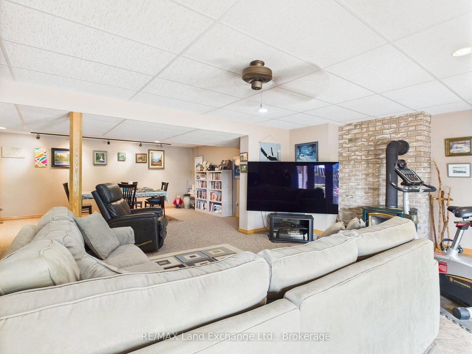 Listing Image 44