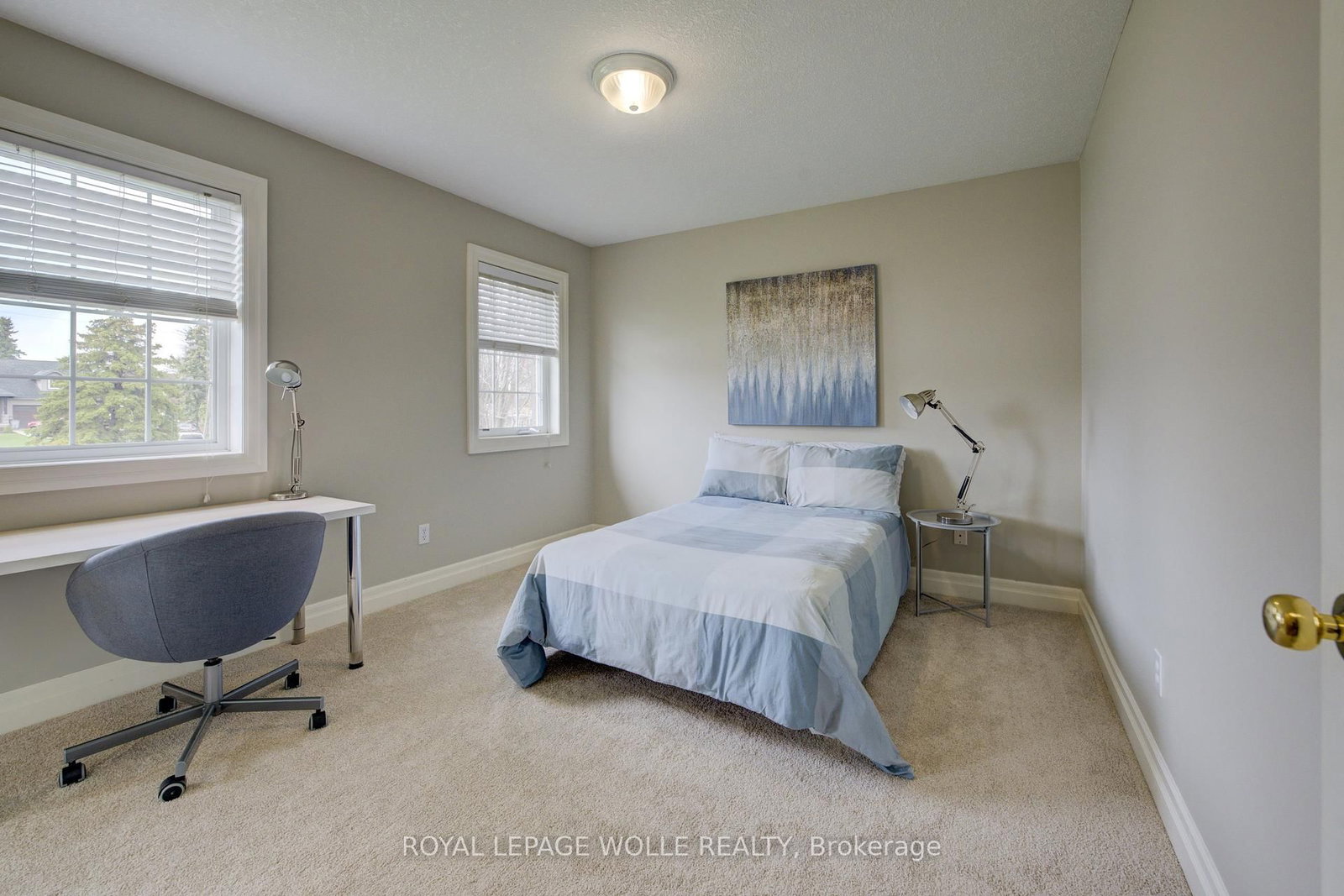 Detached House sold at 4095 Princess Street, Perth East, Ontario, N0K 1L0 - Millbank - MLS: X12373219