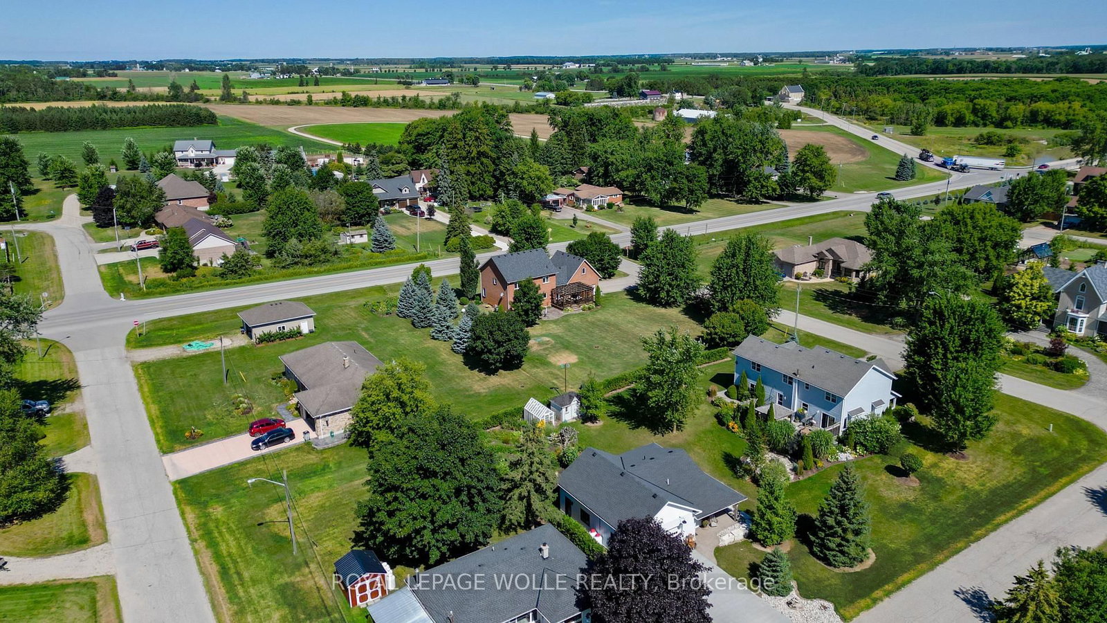 Detached House sold at 4095 Princess Street, Perth East, Ontario, N0K 1L0 - Millbank - MLS: X12373219