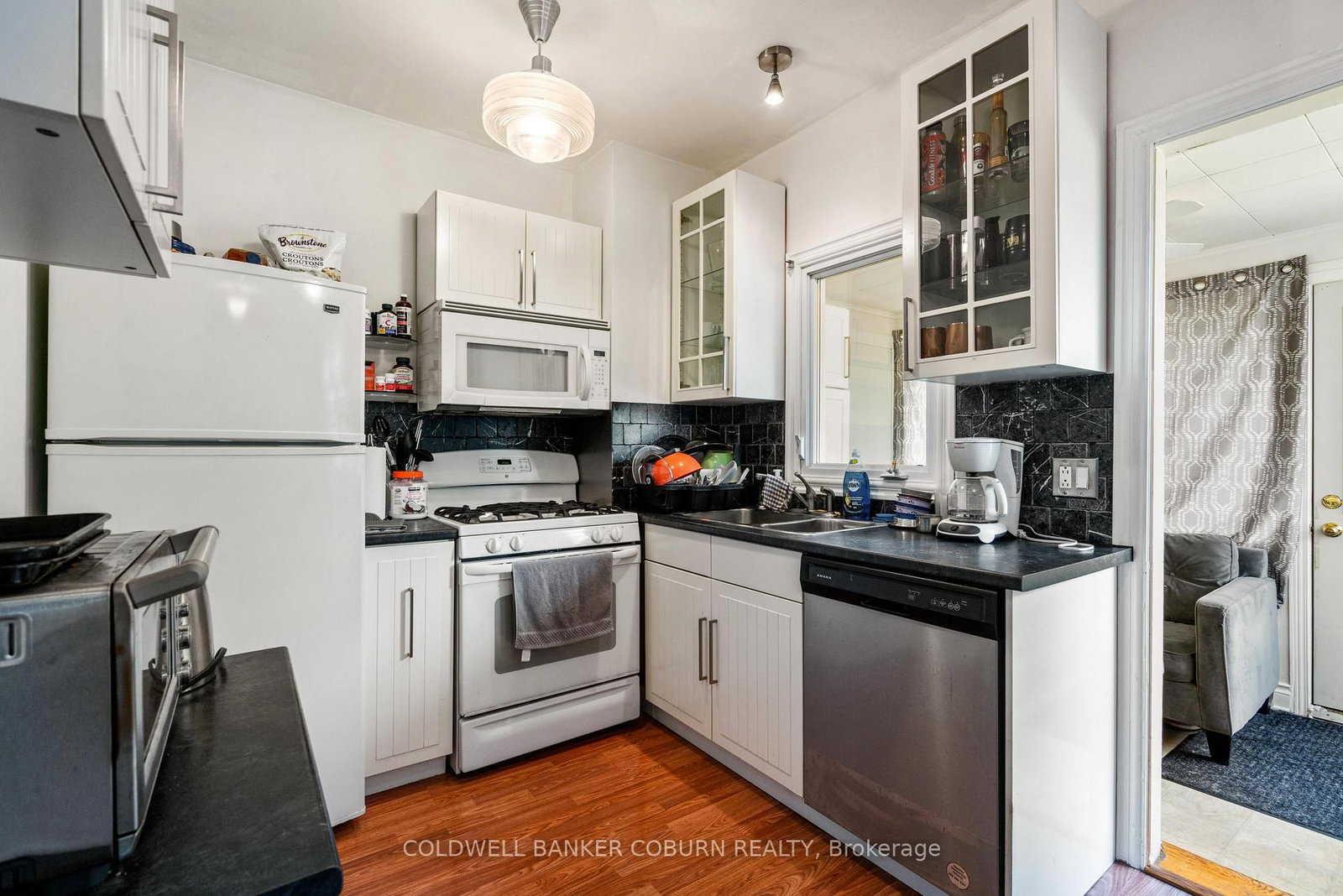 Listing Image 14