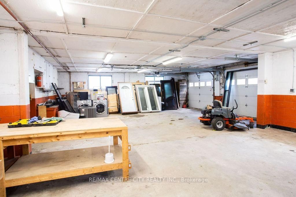 Listing Image 33