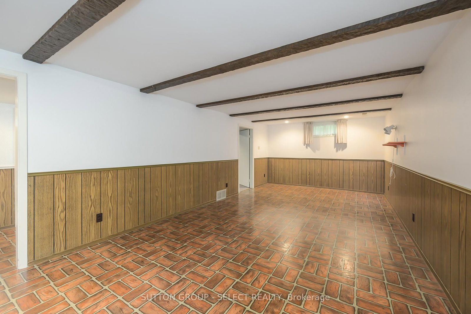 Listing Image 29