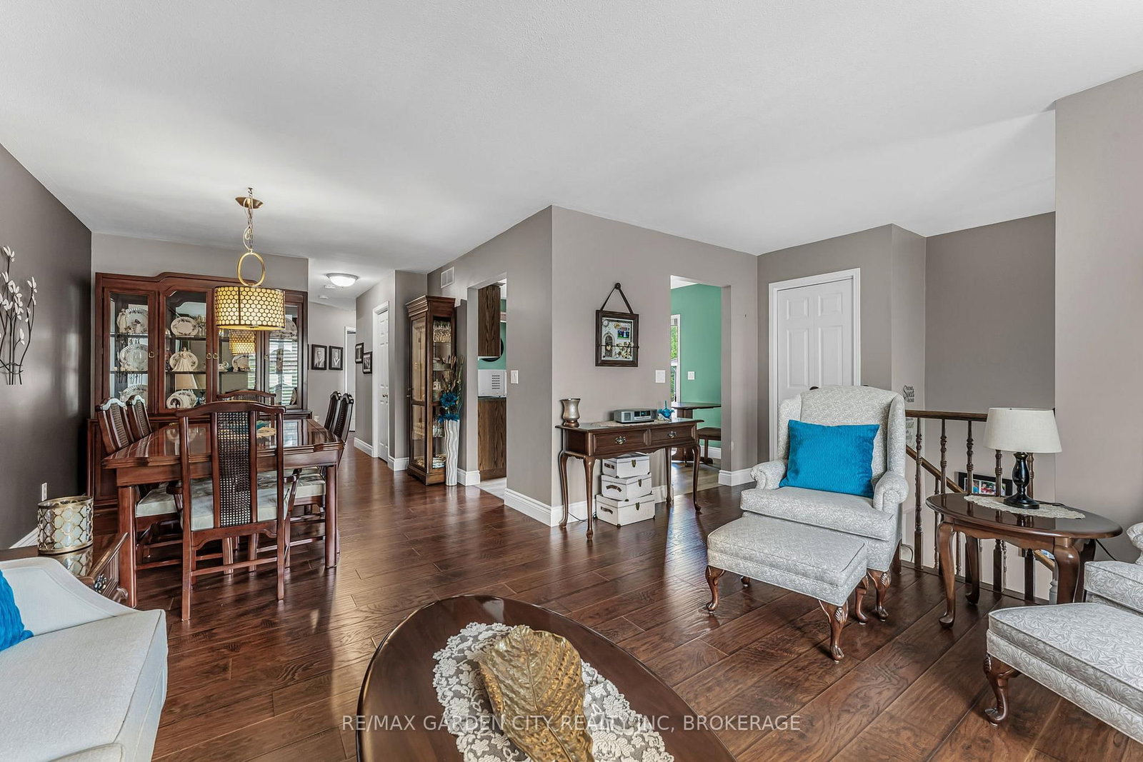Listing Image 7