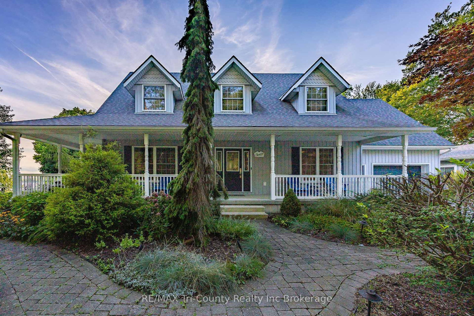 Listing photo 2