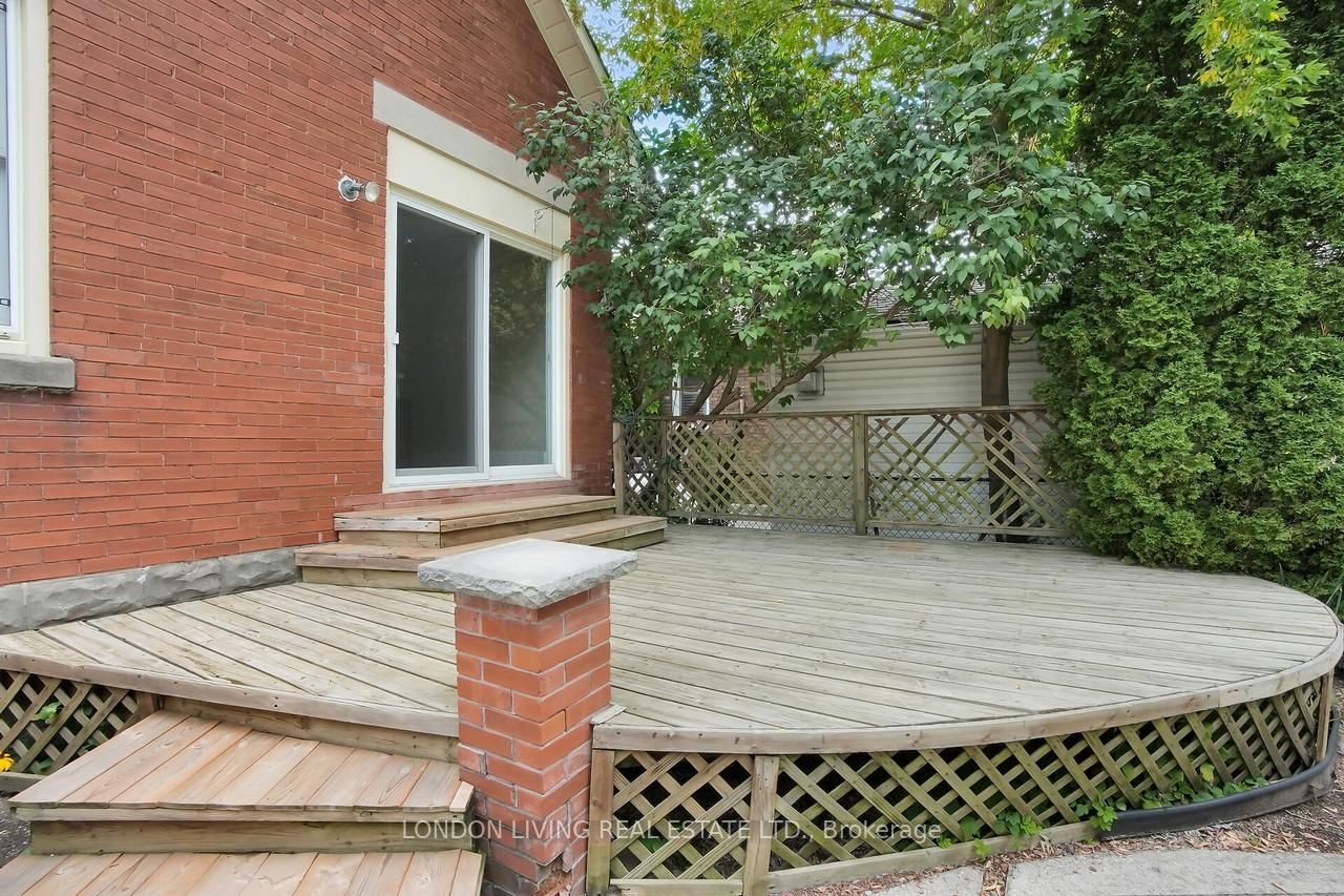 Listing Image 12