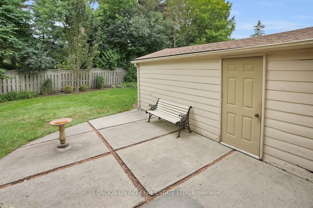 Listing Image 14