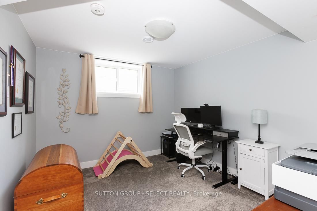 Detached House sold at 51200 CENTRE Street, Malahide, Ontario, N0L 2J0 - Springfield - MLS: X12373476