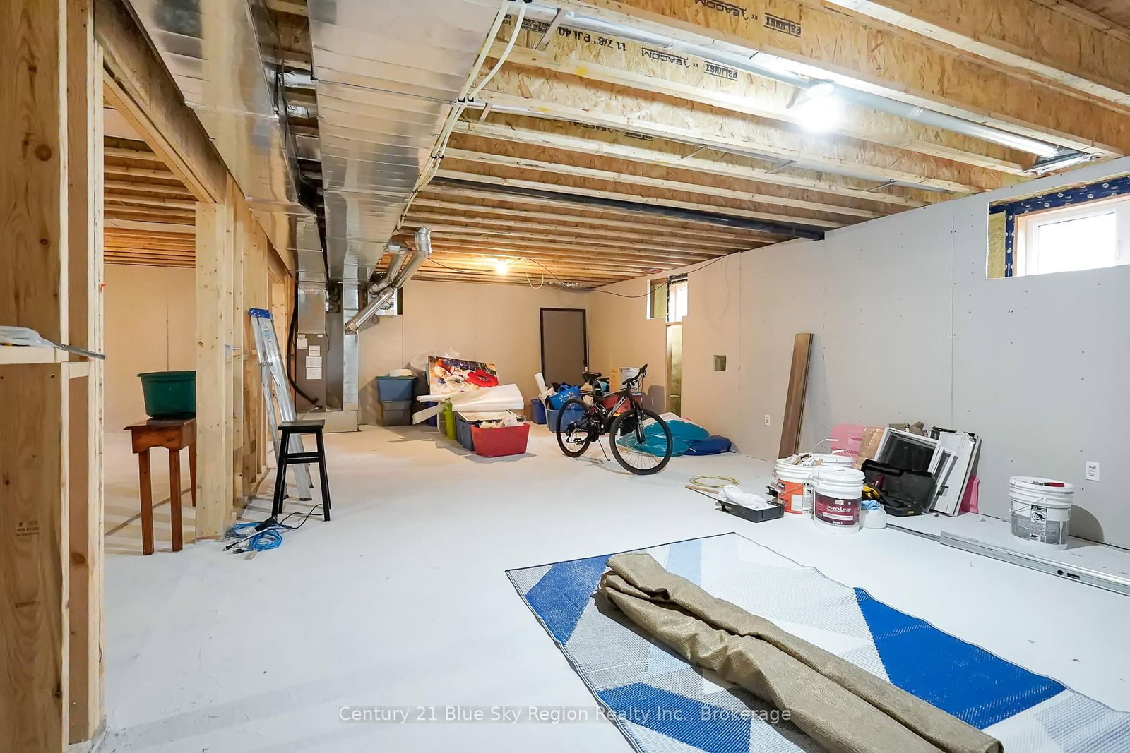 Listing Image 45