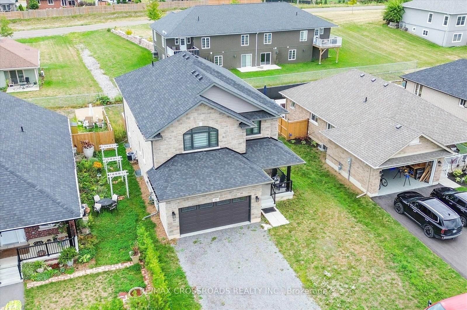 Listing Image 5