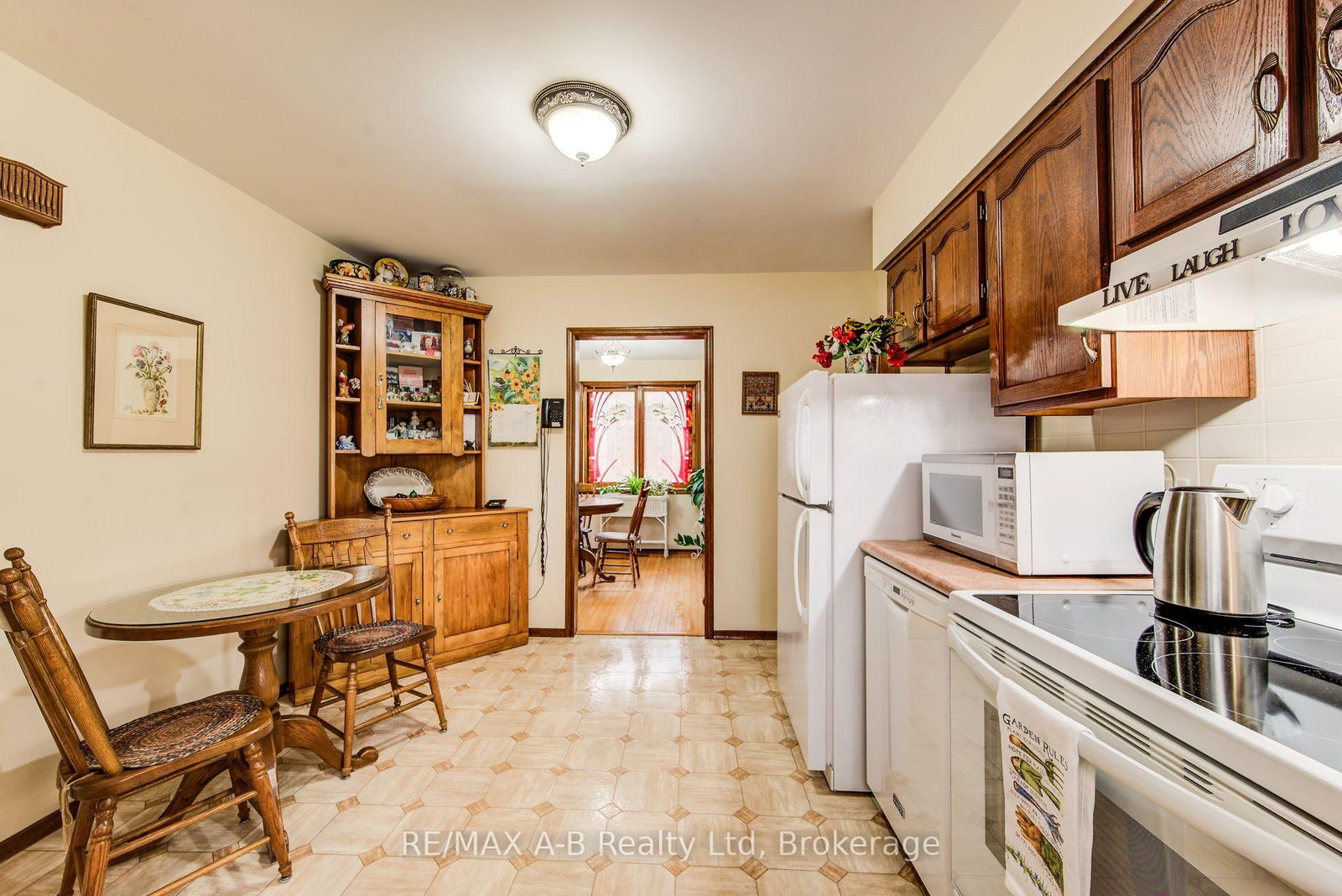 Listing Image 16