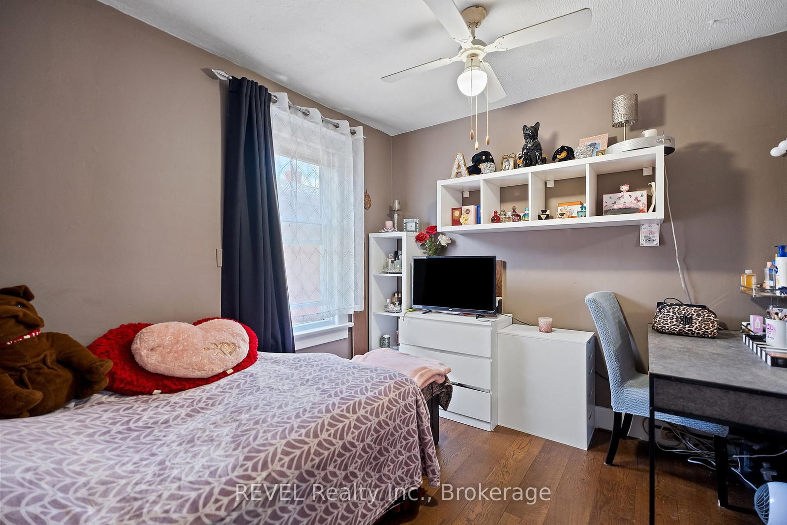 Listing Image 14