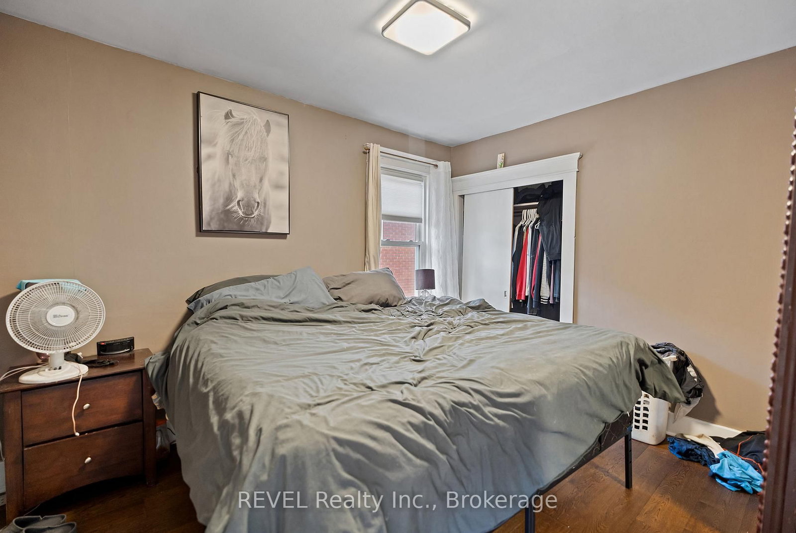 Listing Image 17