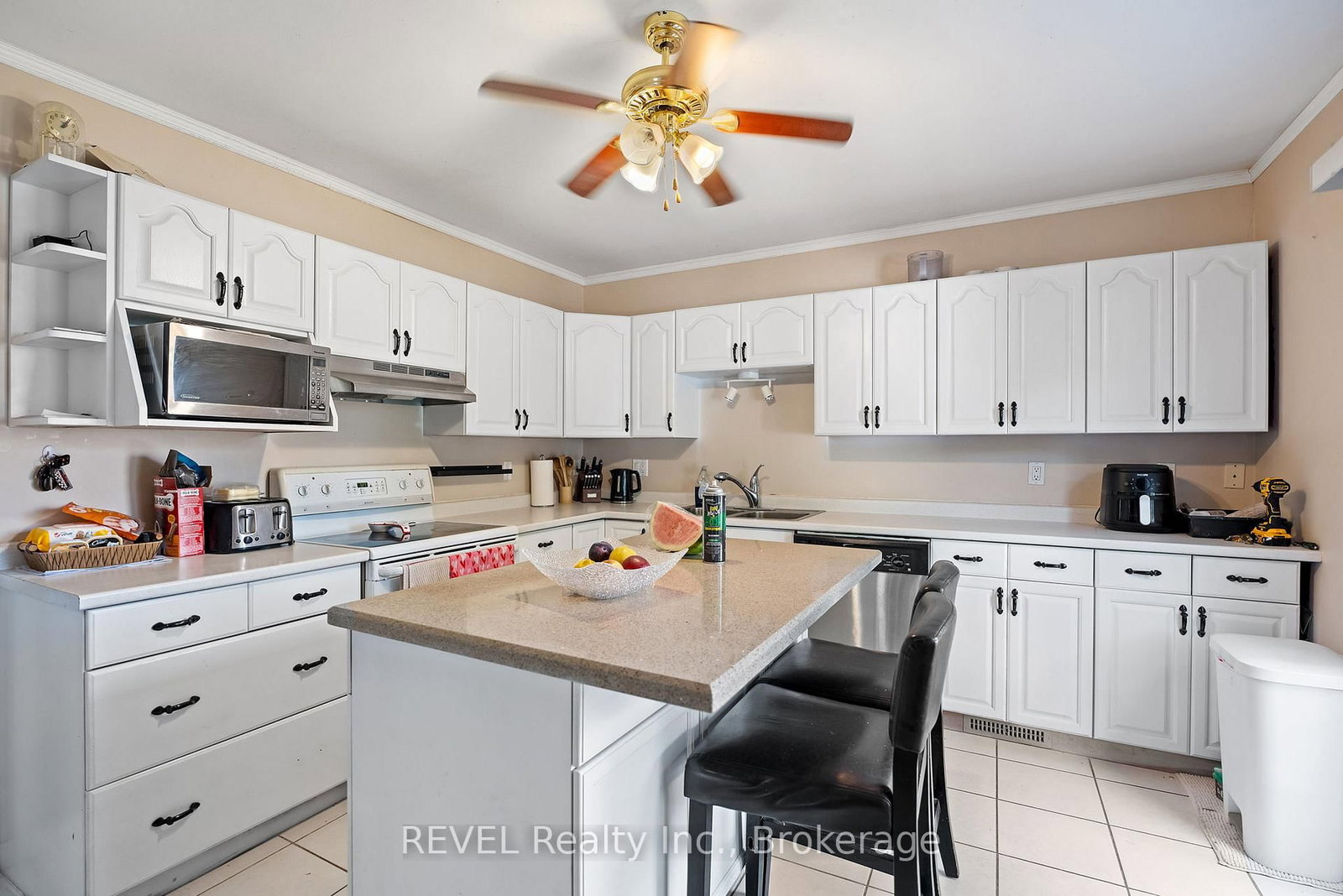 Listing Image 8