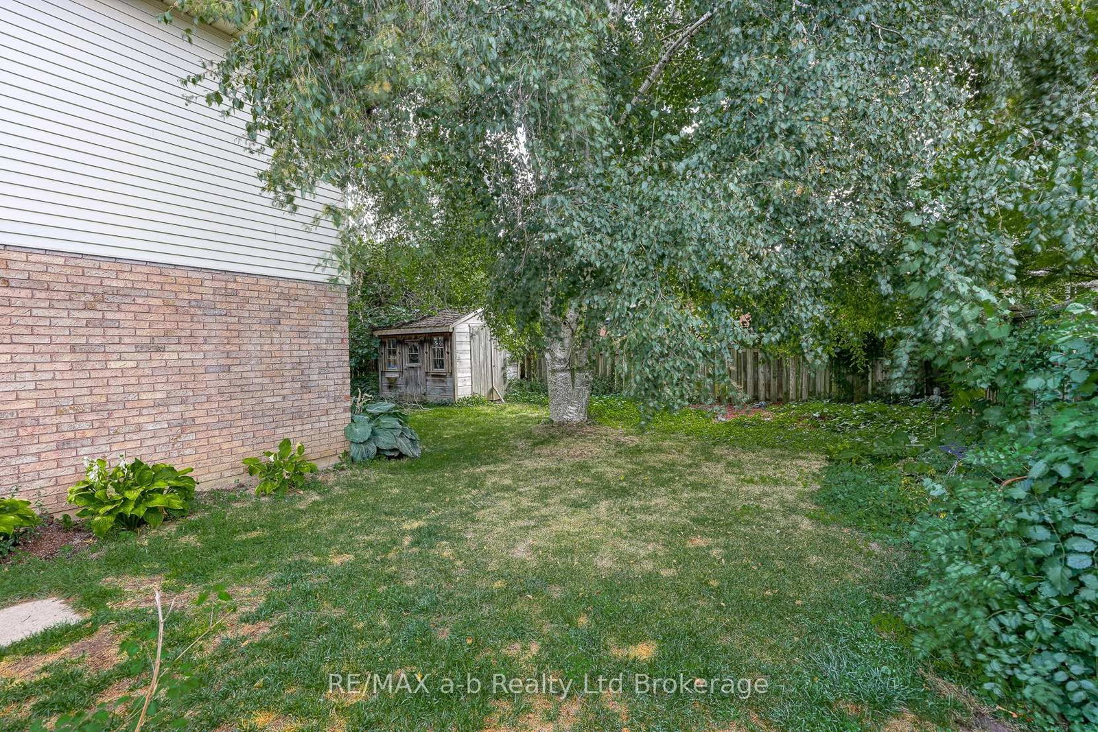 Listing Image 3