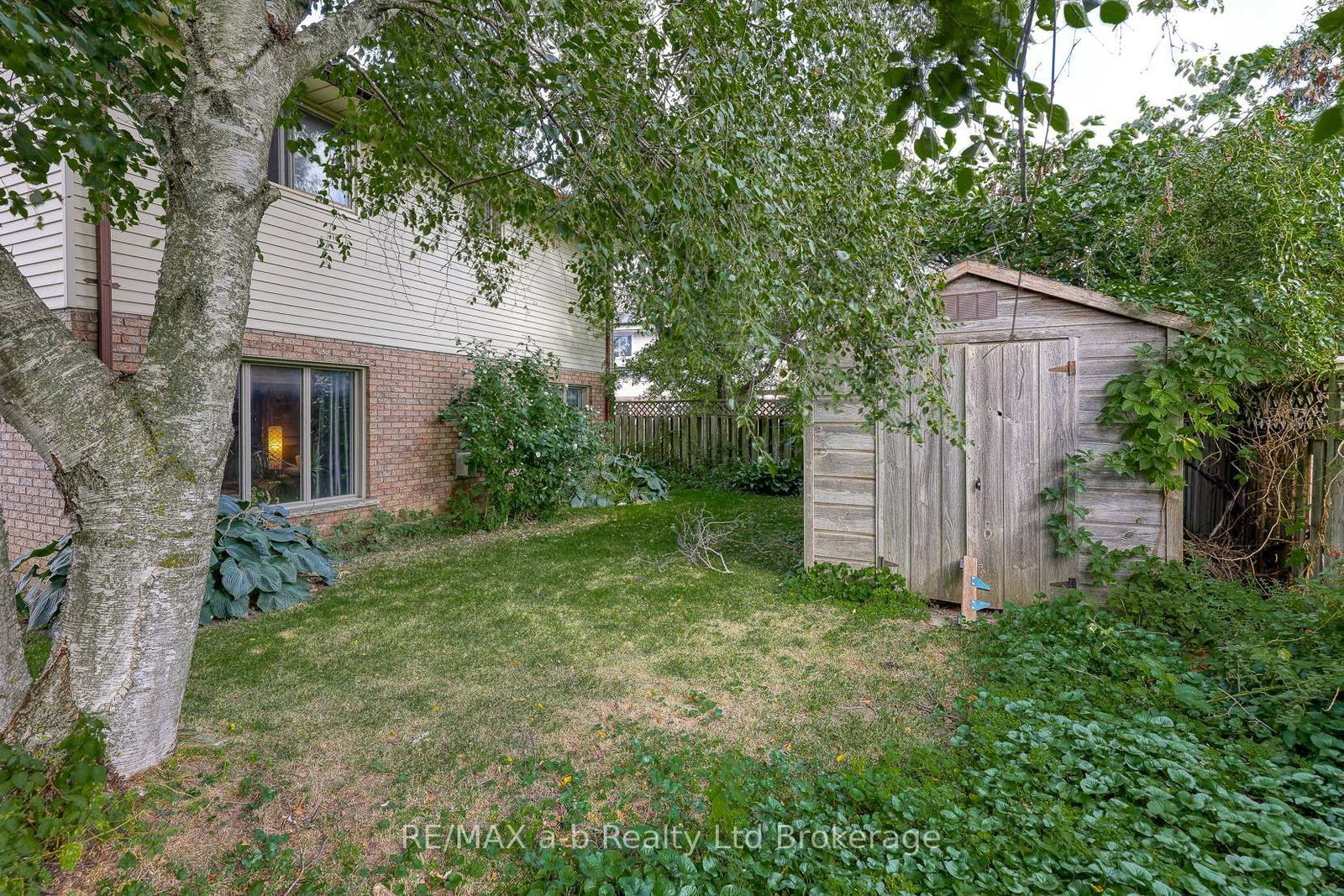 Listing Image 5