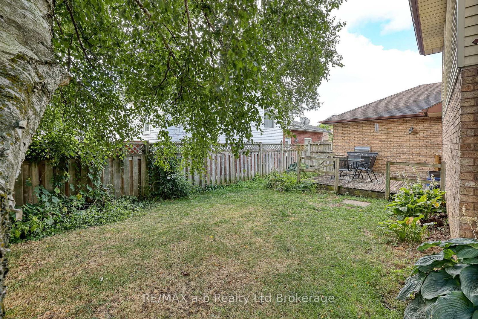 Listing Image 7