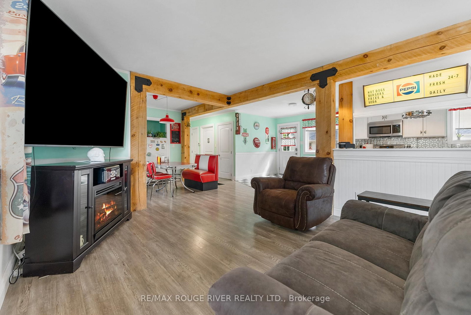 Listing Image 13