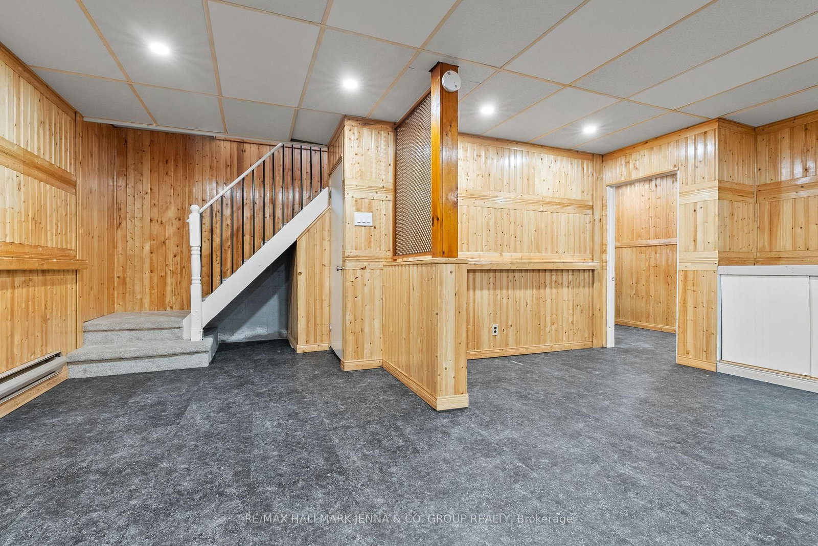 Listing Image 18
