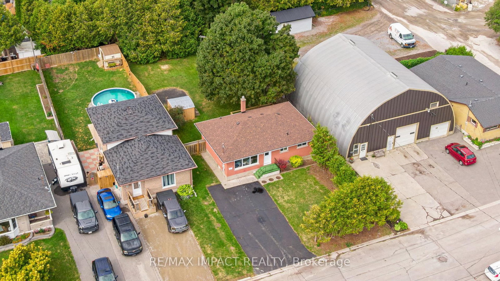 Listing Image 11