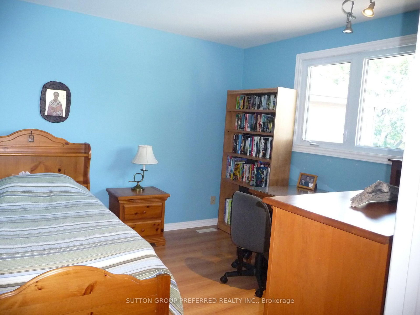 Listing Image 19