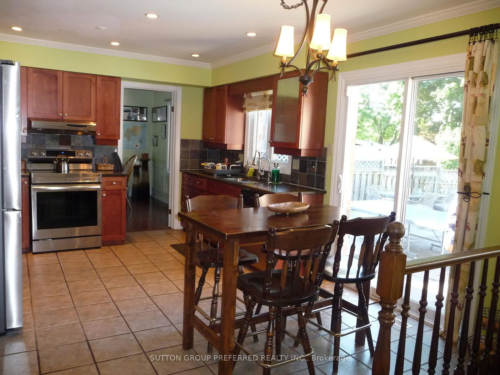 Listing Image 6