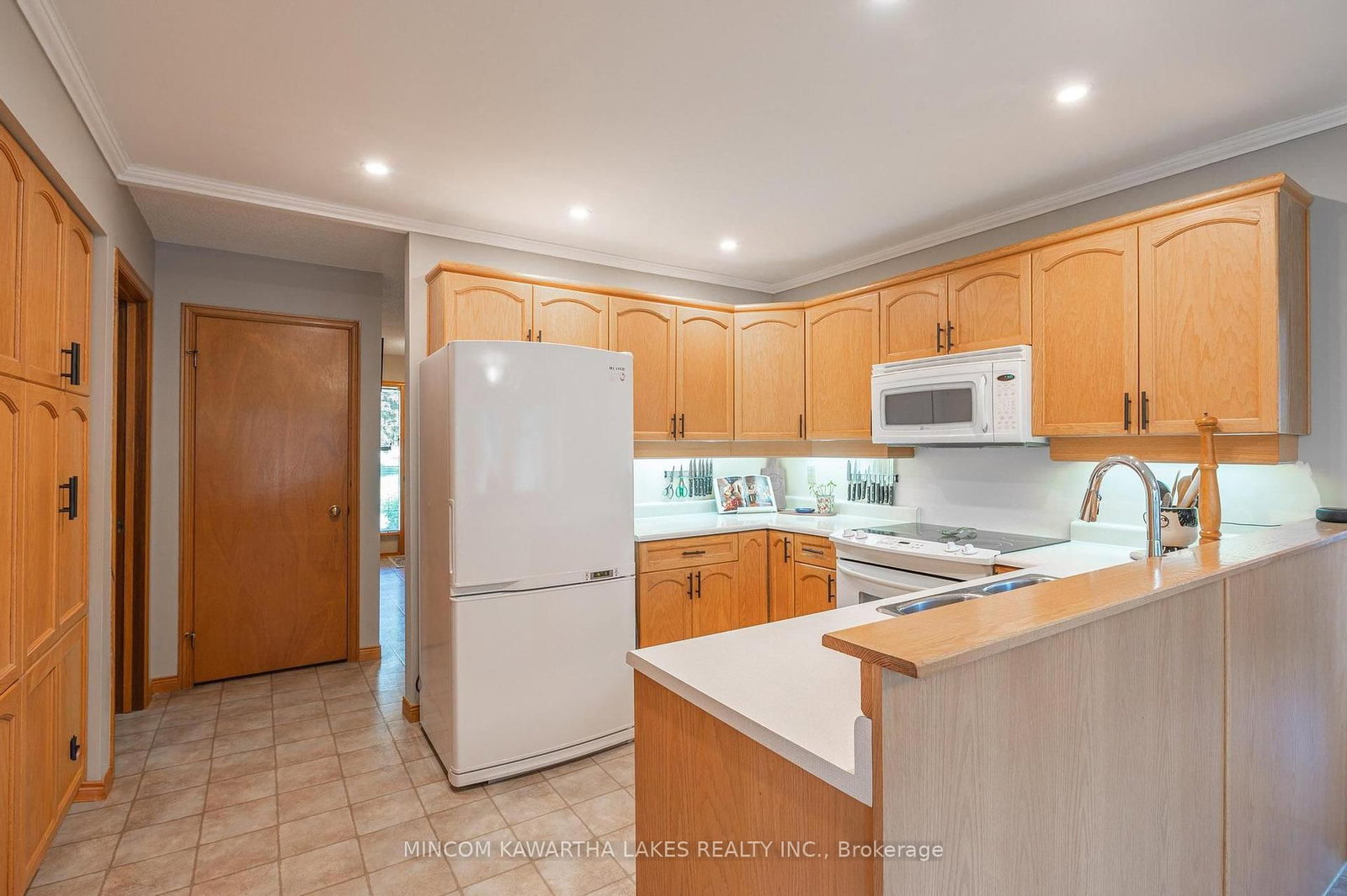 Listing Image 16