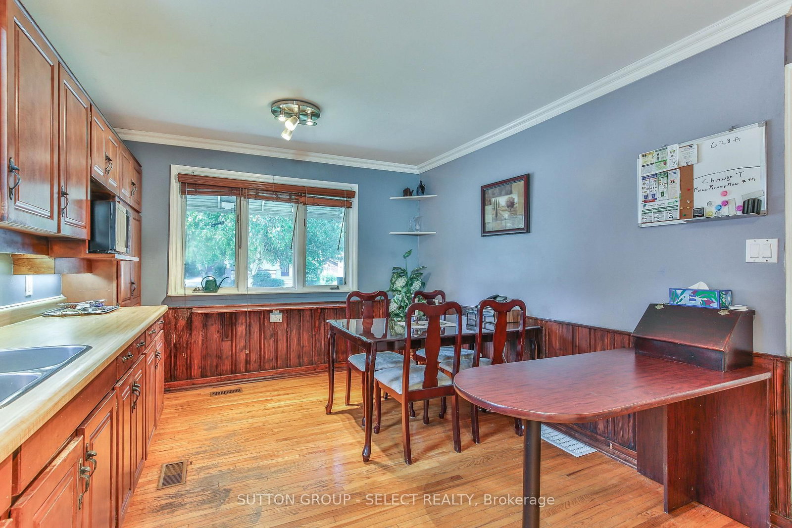 Listing Image 10