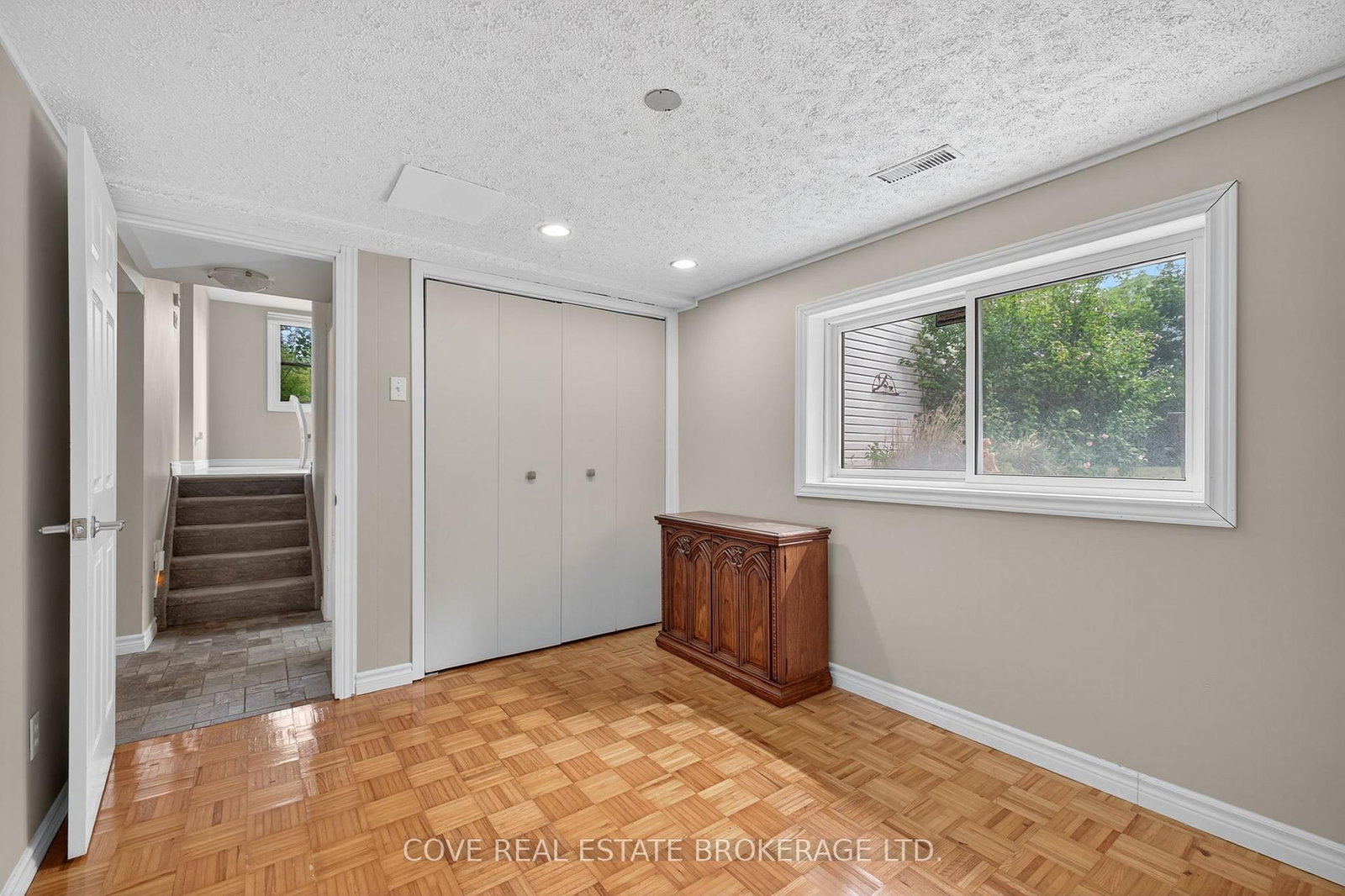 Listing Image 24