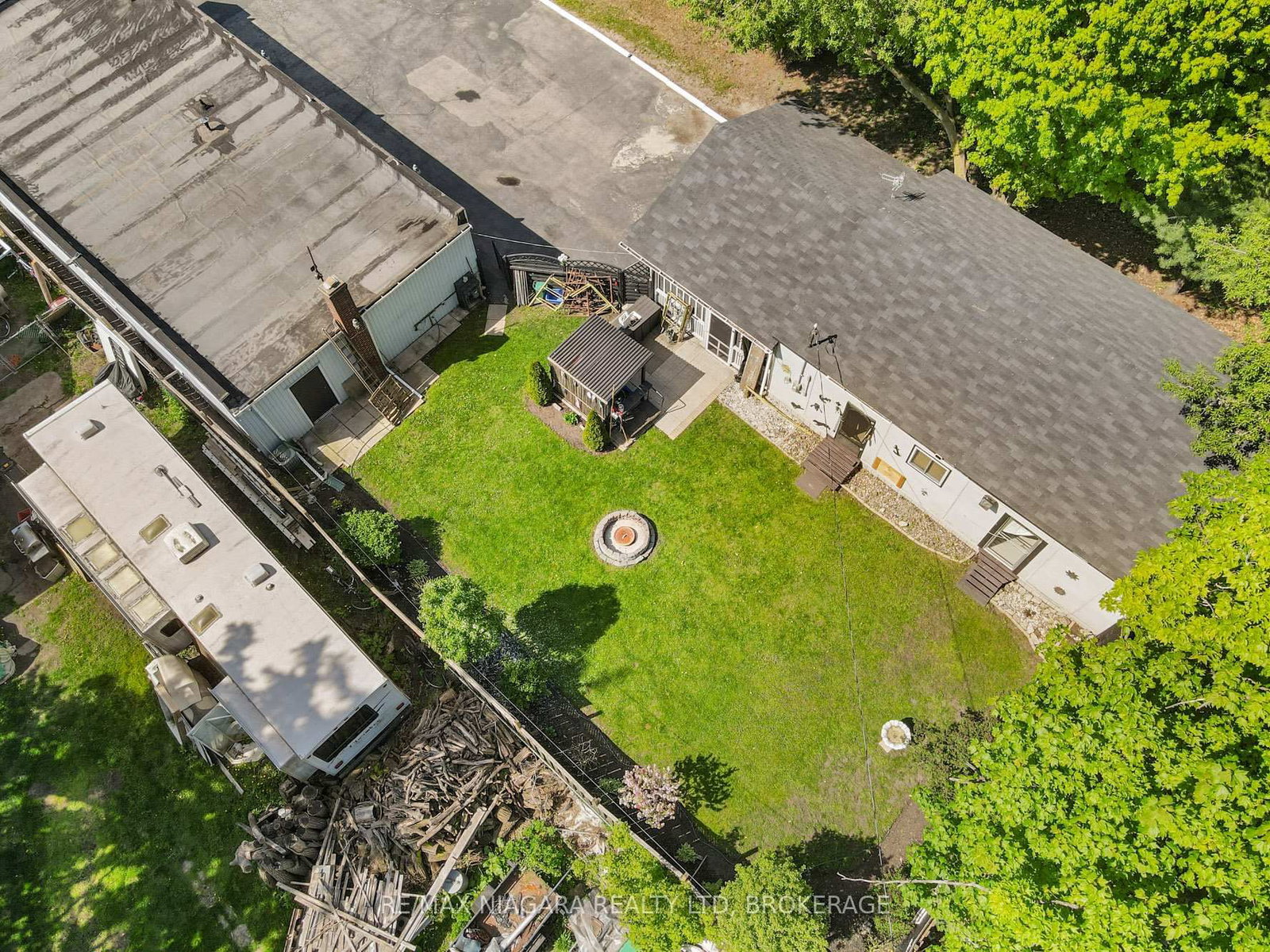 Listing Image 38