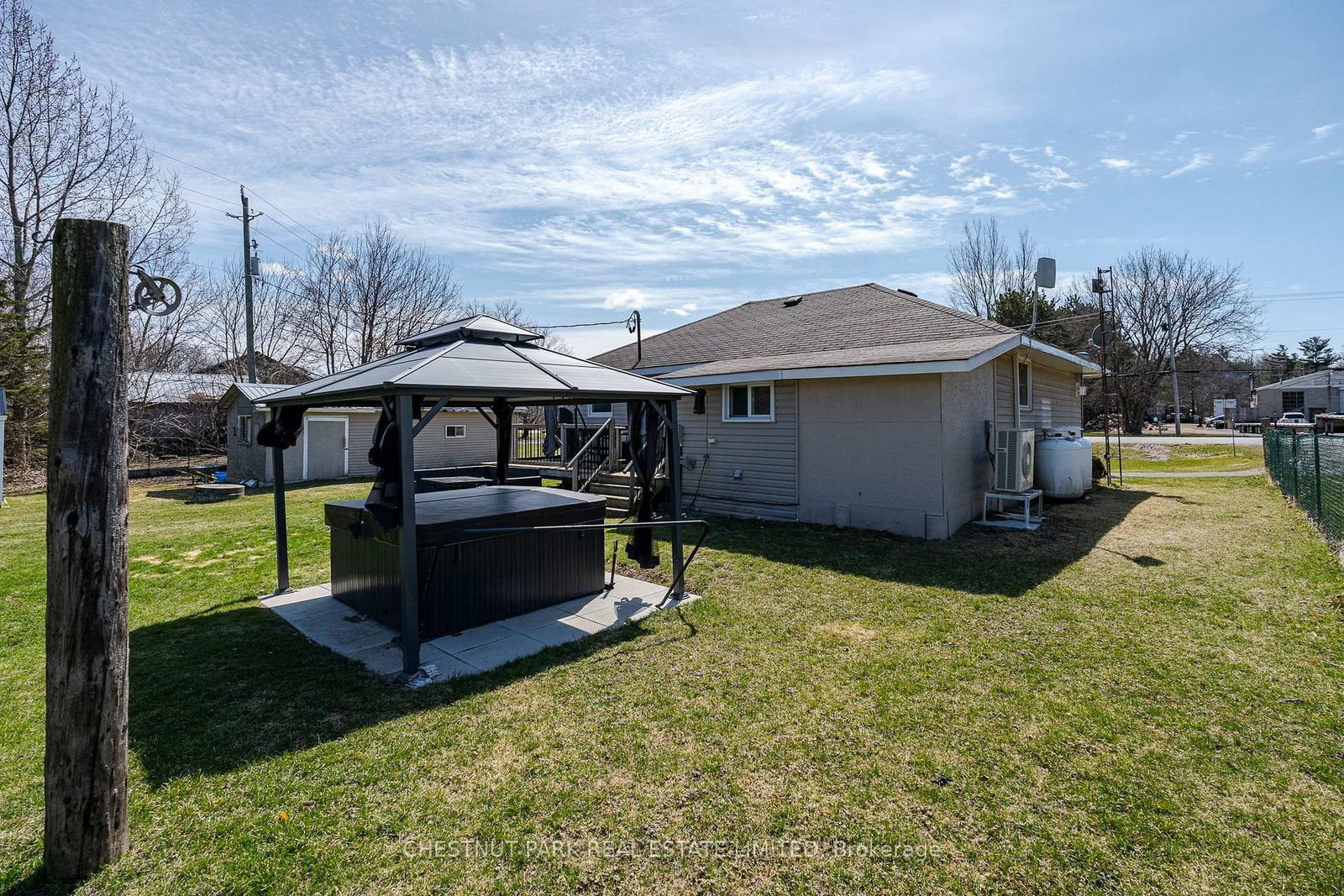Listing Image 19