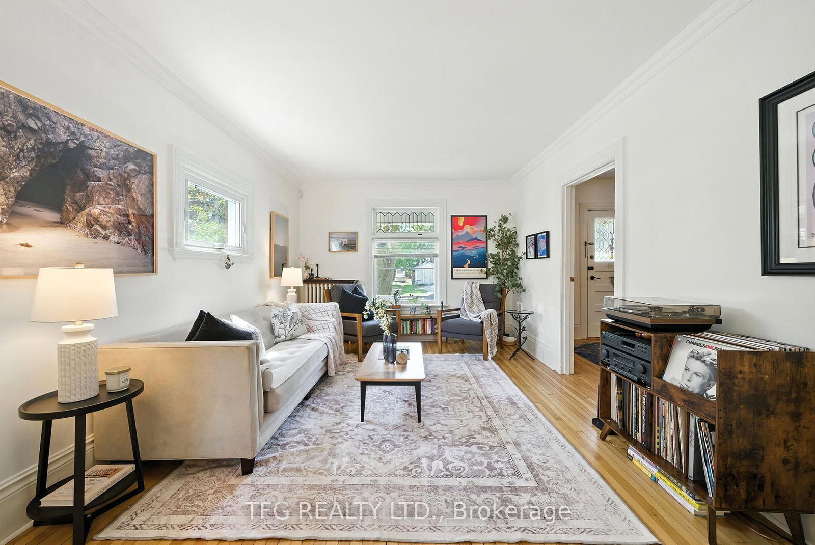 Listing Image 8