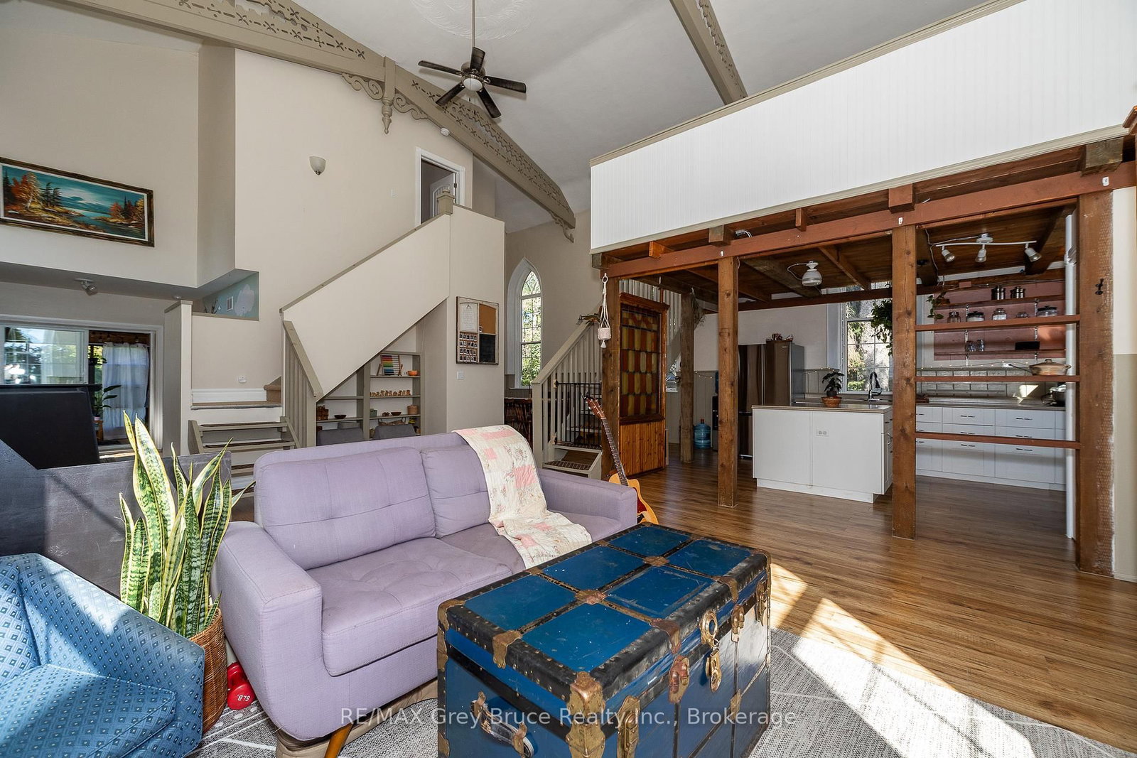 Listing Image 10