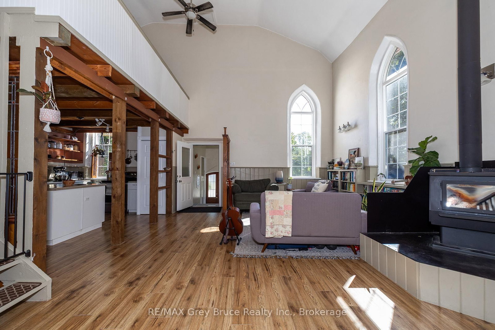 Listing Image 9