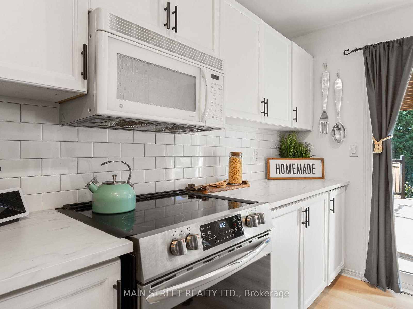 Listing Image 14