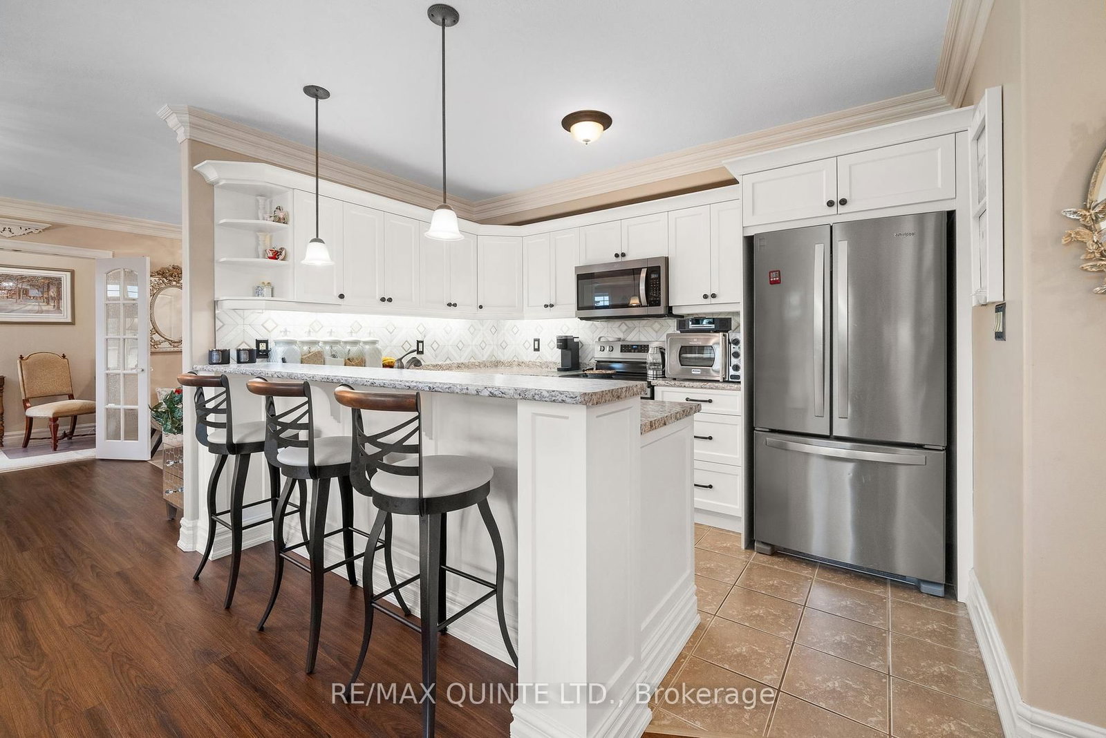 Listing Image 12