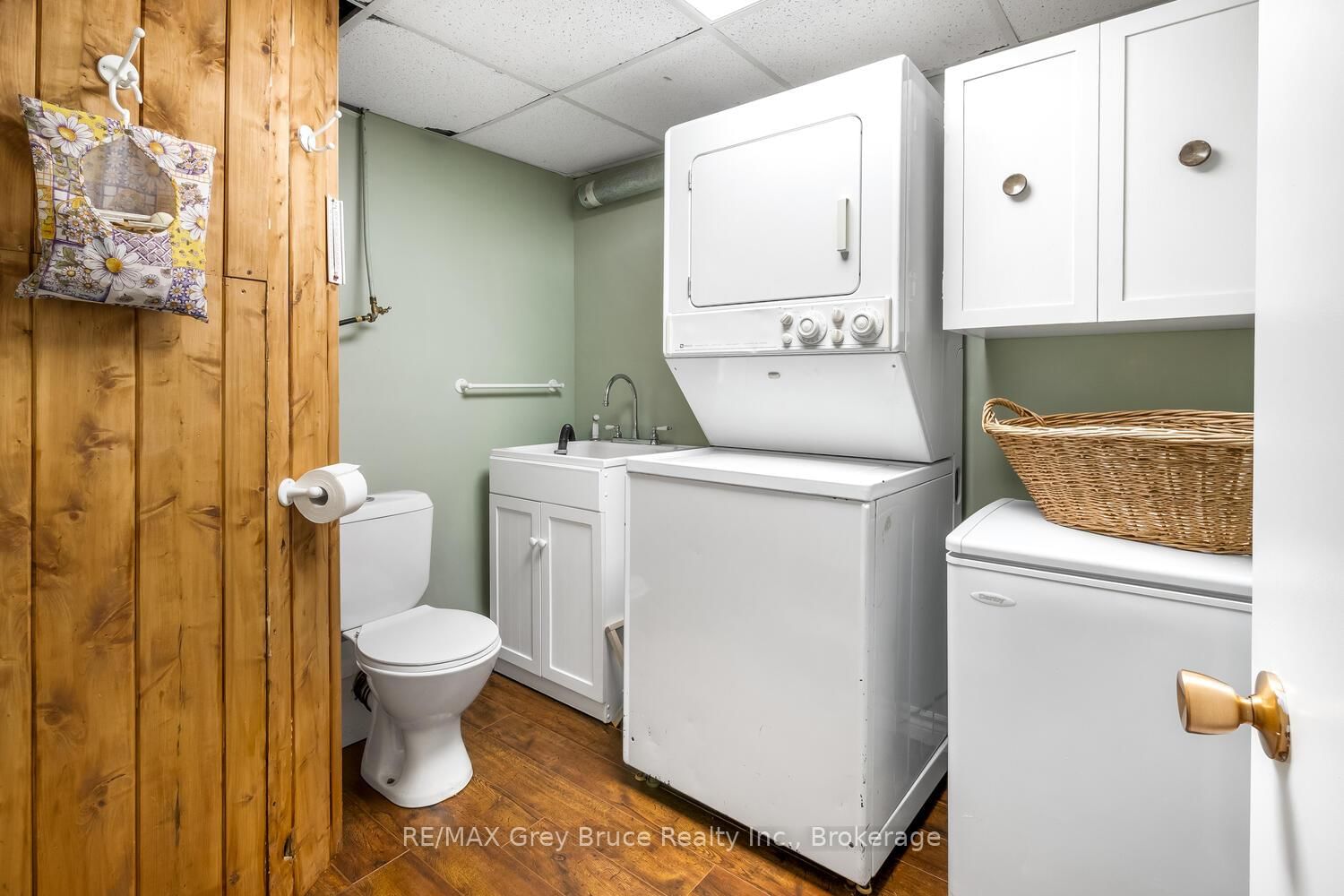 Listing Image 16