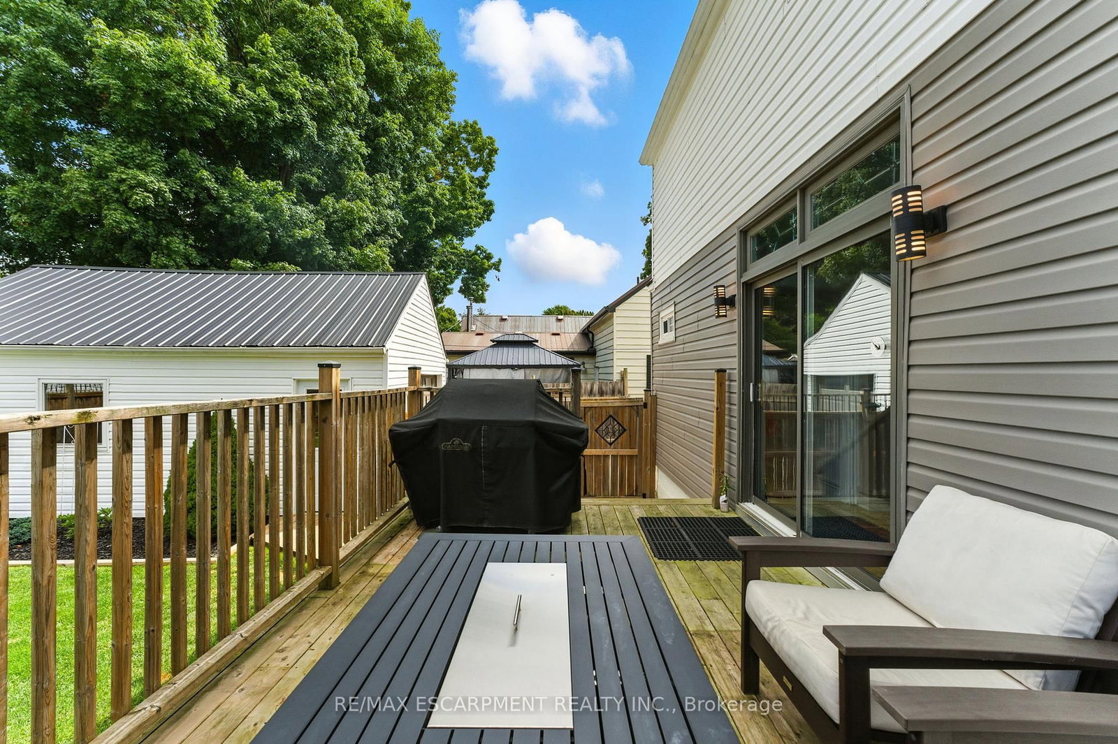 Listing Image 22