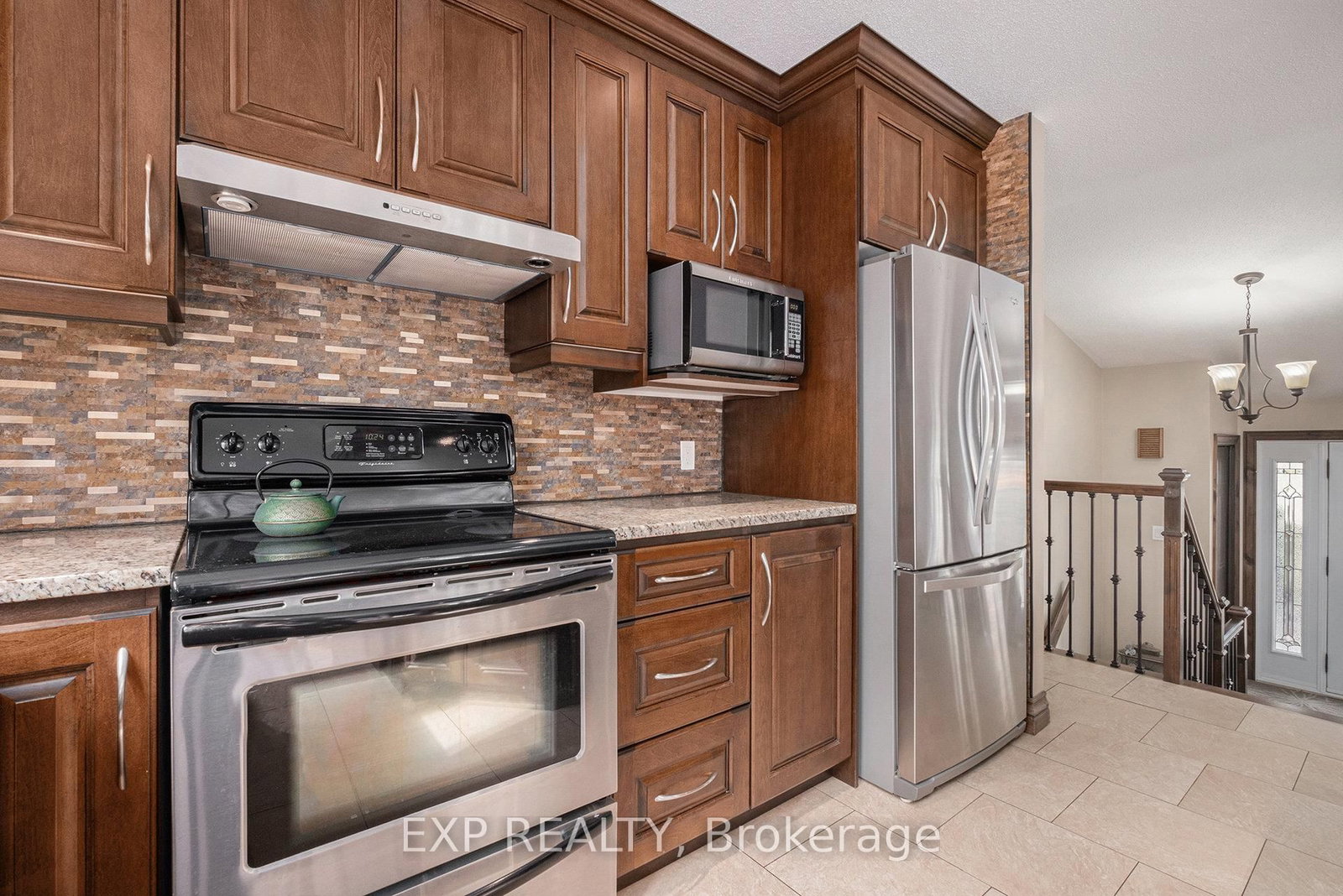 Detached House sold at 16 Landriault Avenue, Champlain, Ontario, K0B 1K0 - Champlain Twp - MLS: X12374422