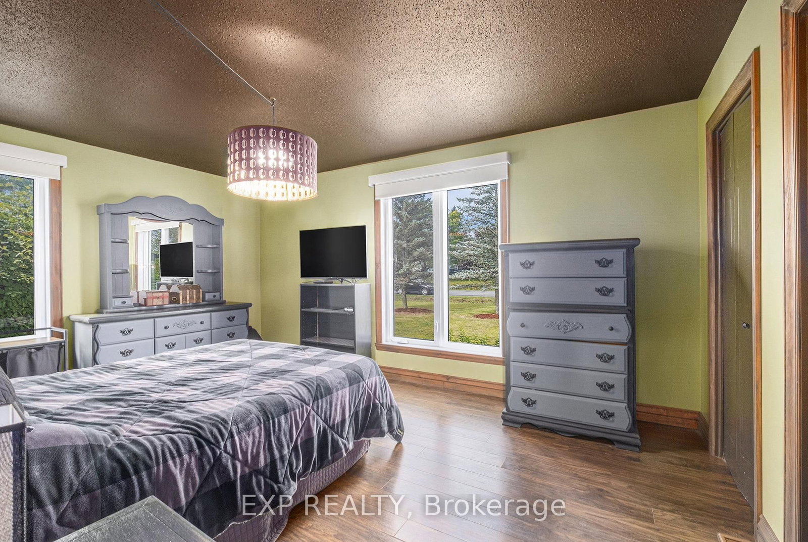 Detached House sold at 16 Landriault Avenue, Champlain, Ontario, K0B 1K0 - Champlain Twp - MLS: X12374422