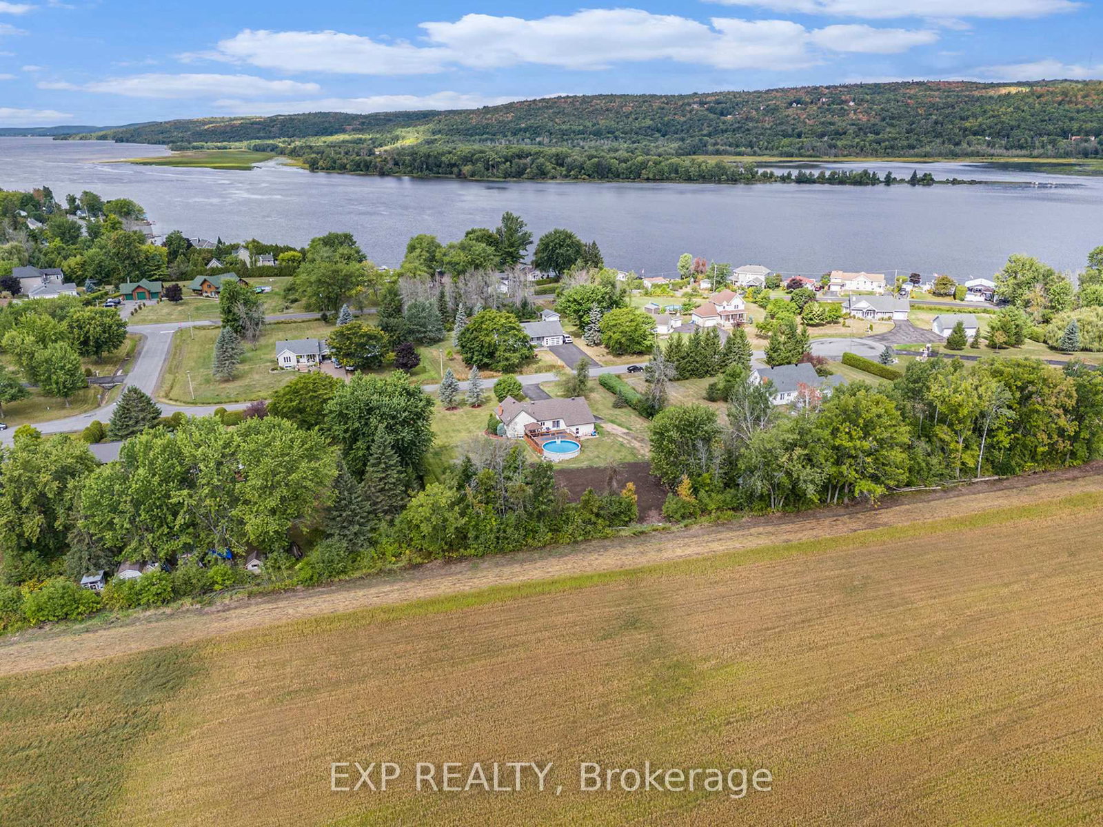 Detached House sold at 16 Landriault Avenue, Champlain, Ontario, K0B 1K0 - Champlain Twp - MLS: X12374422
