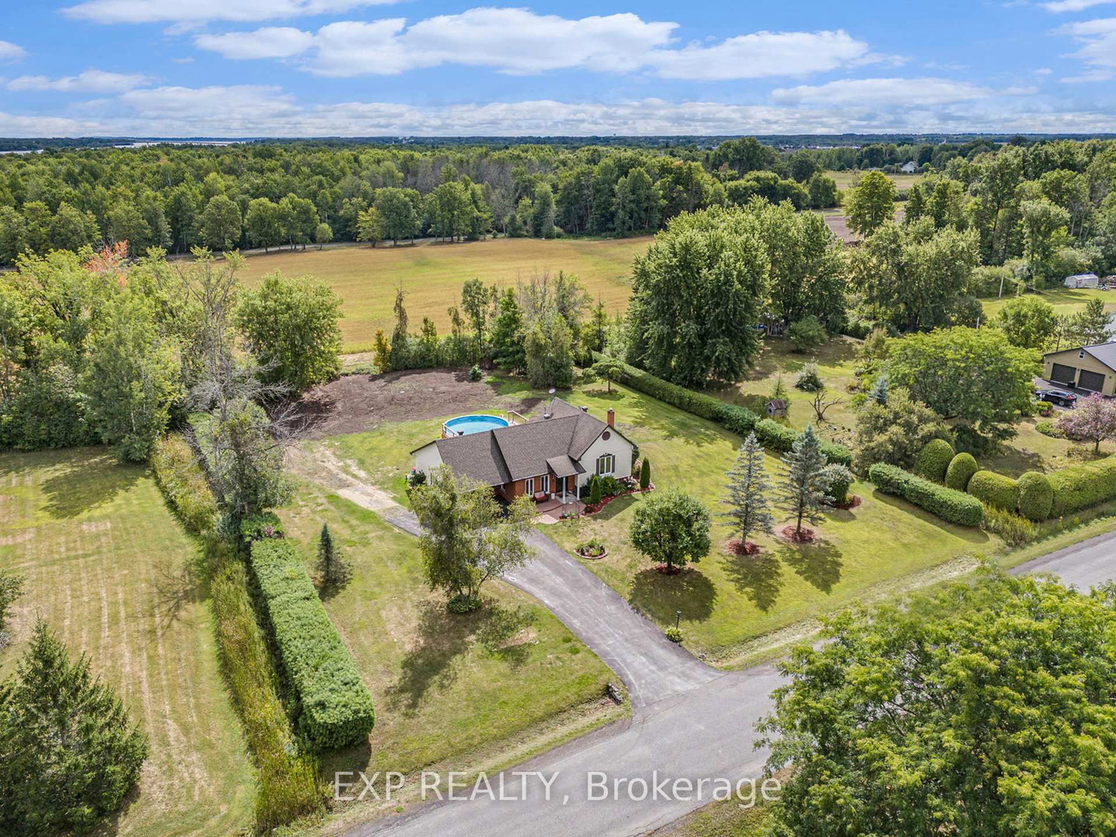 Detached House sold at 16 Landriault Avenue, Champlain, Ontario, K0B 1K0 - Champlain Twp - MLS: X12374422