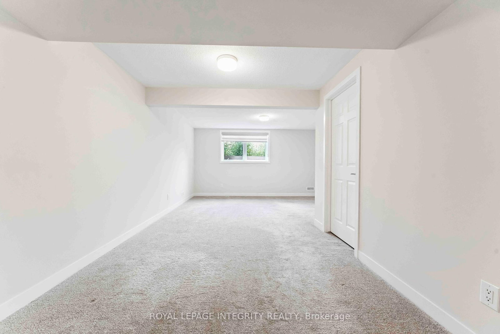 Listing Image 42