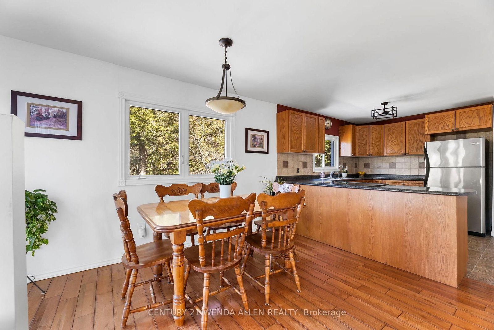 Listing Image 19